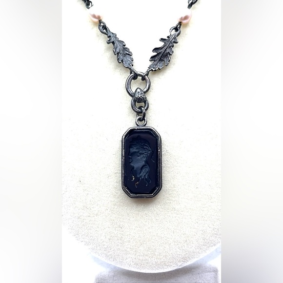 Gorgeous Signed EXTASIA Black Cameo Bead Pearl Necklace Triple Black Chain - Picture 4 of 14